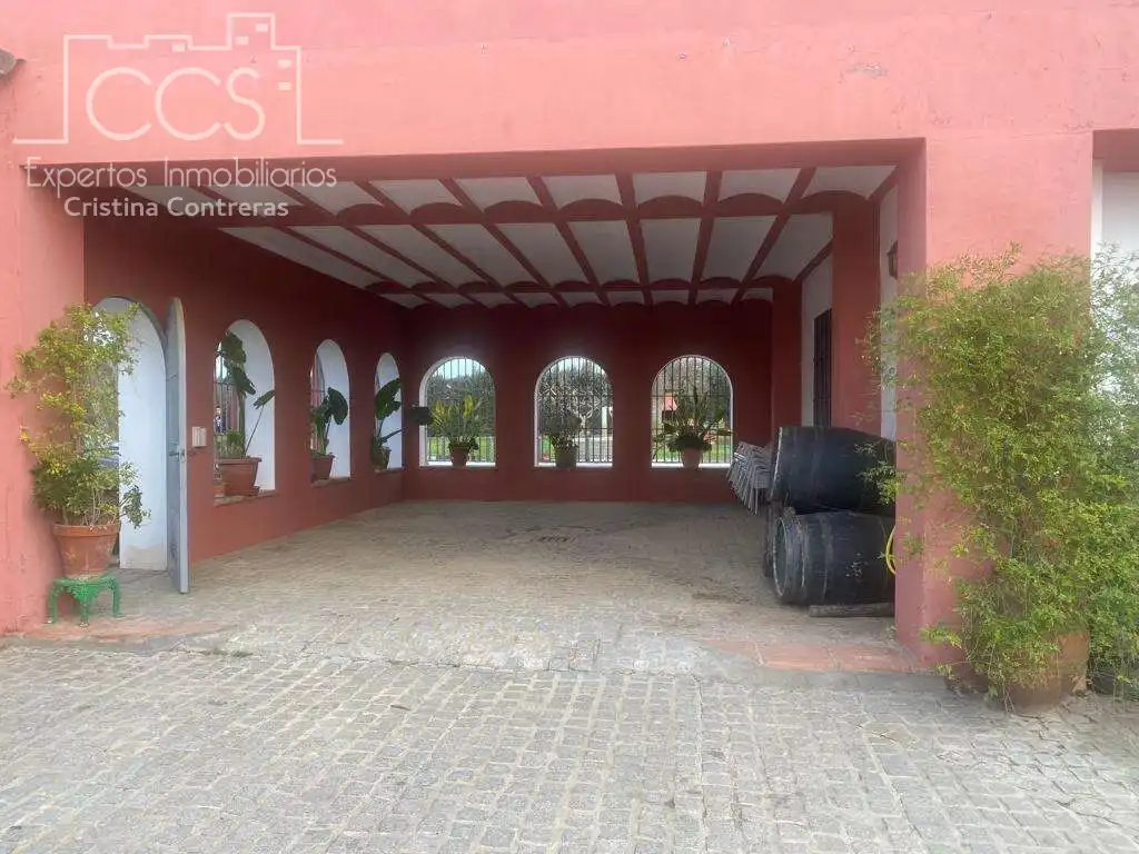 Vista exterior de Finca rústica en venta en Alcalá de Guadaira con Piscina y Amueblado