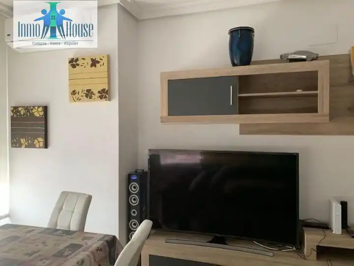 Flat with terrace for sale in Feria, imagen 4