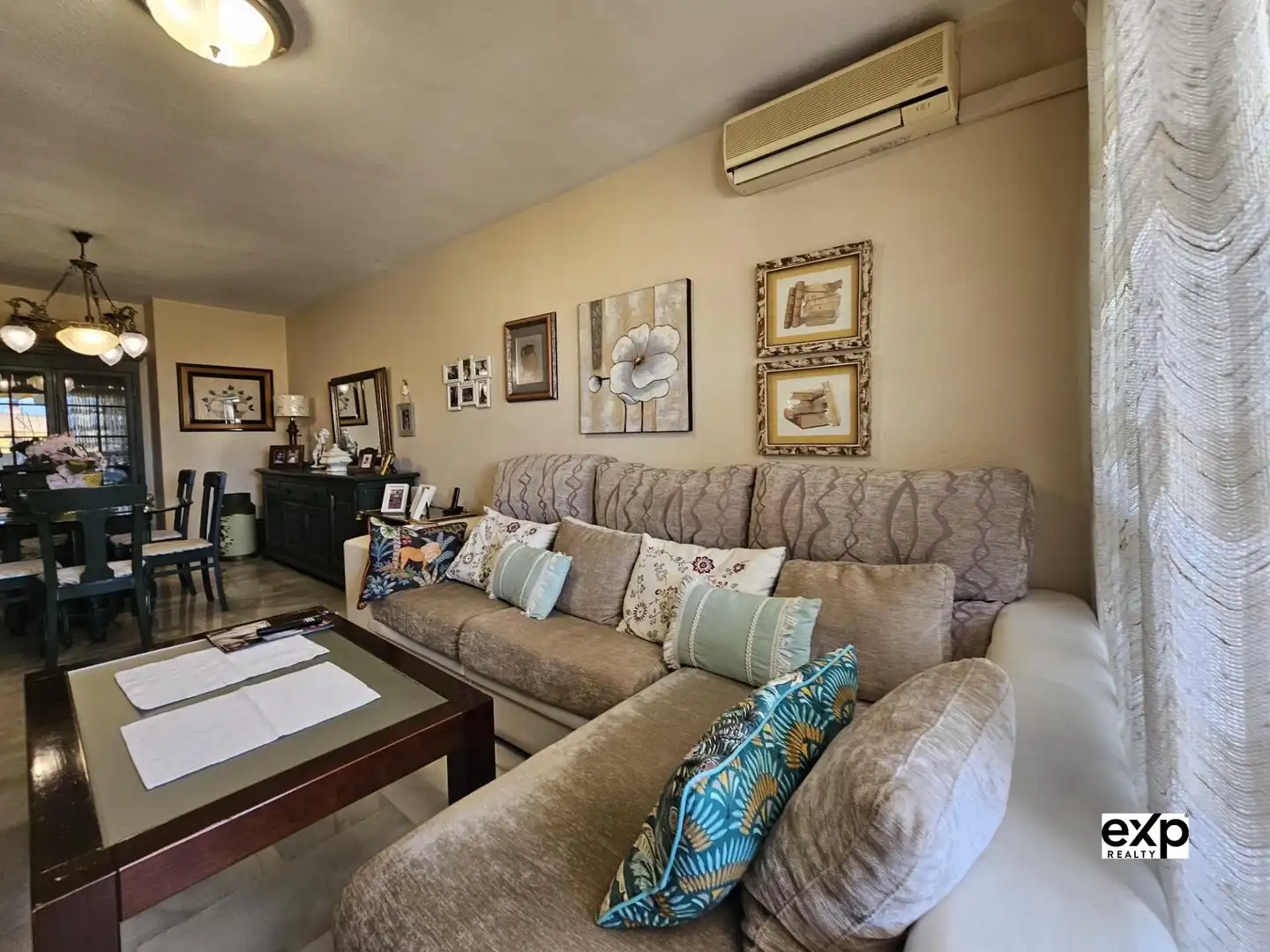 Living room of Flat for sale in Fuengirola  with Air Conditioner, Swimming Pool and Furnished
