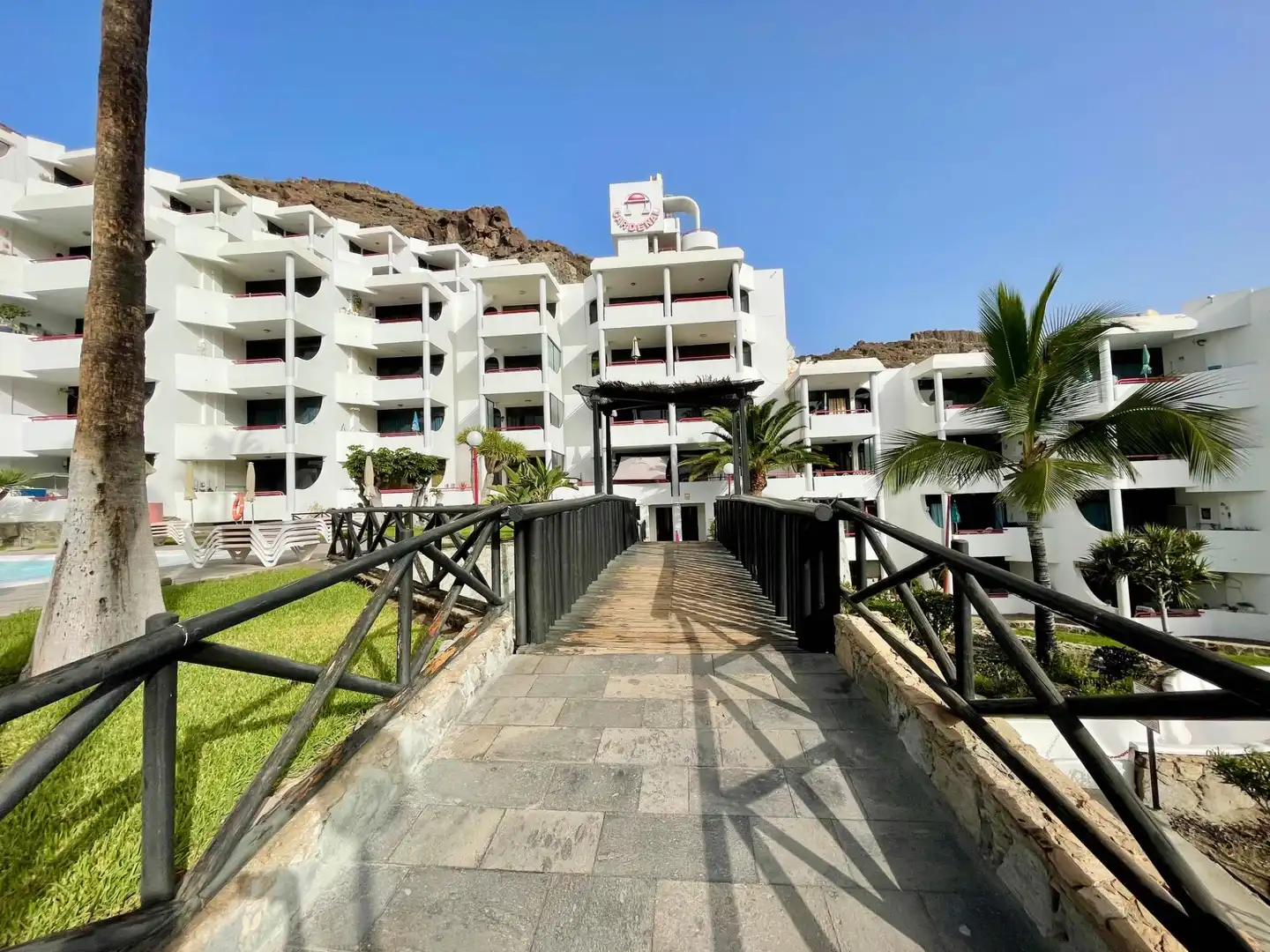 Vista exterior de Apartament de lloguer en Mogán amb Moblat, Balcó i Piscina comunitària
