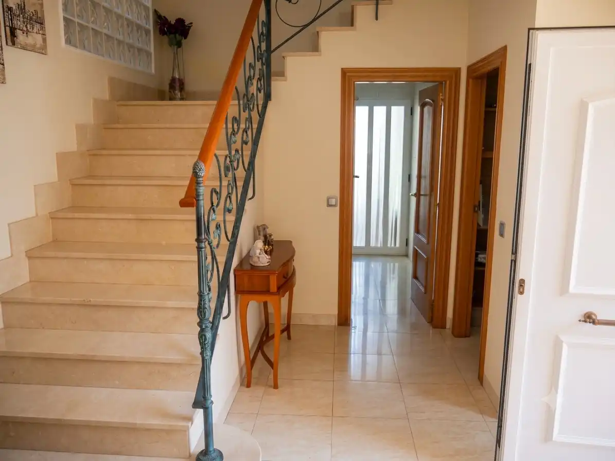 Casa adosada en venda en Sagunto / Sagunt amb Aire condicionat, Calefacció i Jardí privat