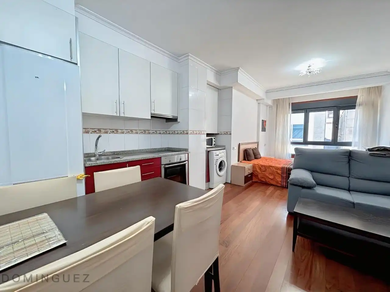Vista exterior de Estudio en venta en Vigo  con Calefacción y Amueblado
