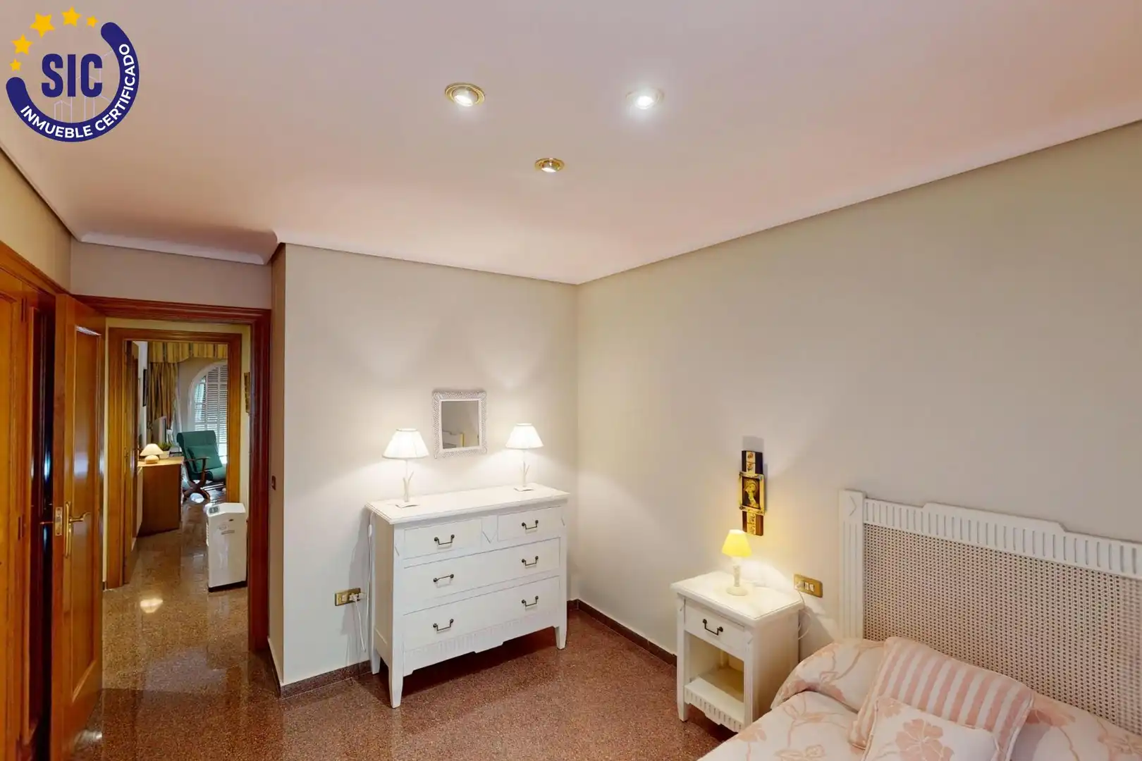 Habitación de Piso en venta en Castellón de la Plana / Castelló de la Plana con Calefacción, Trastero y Amueblado