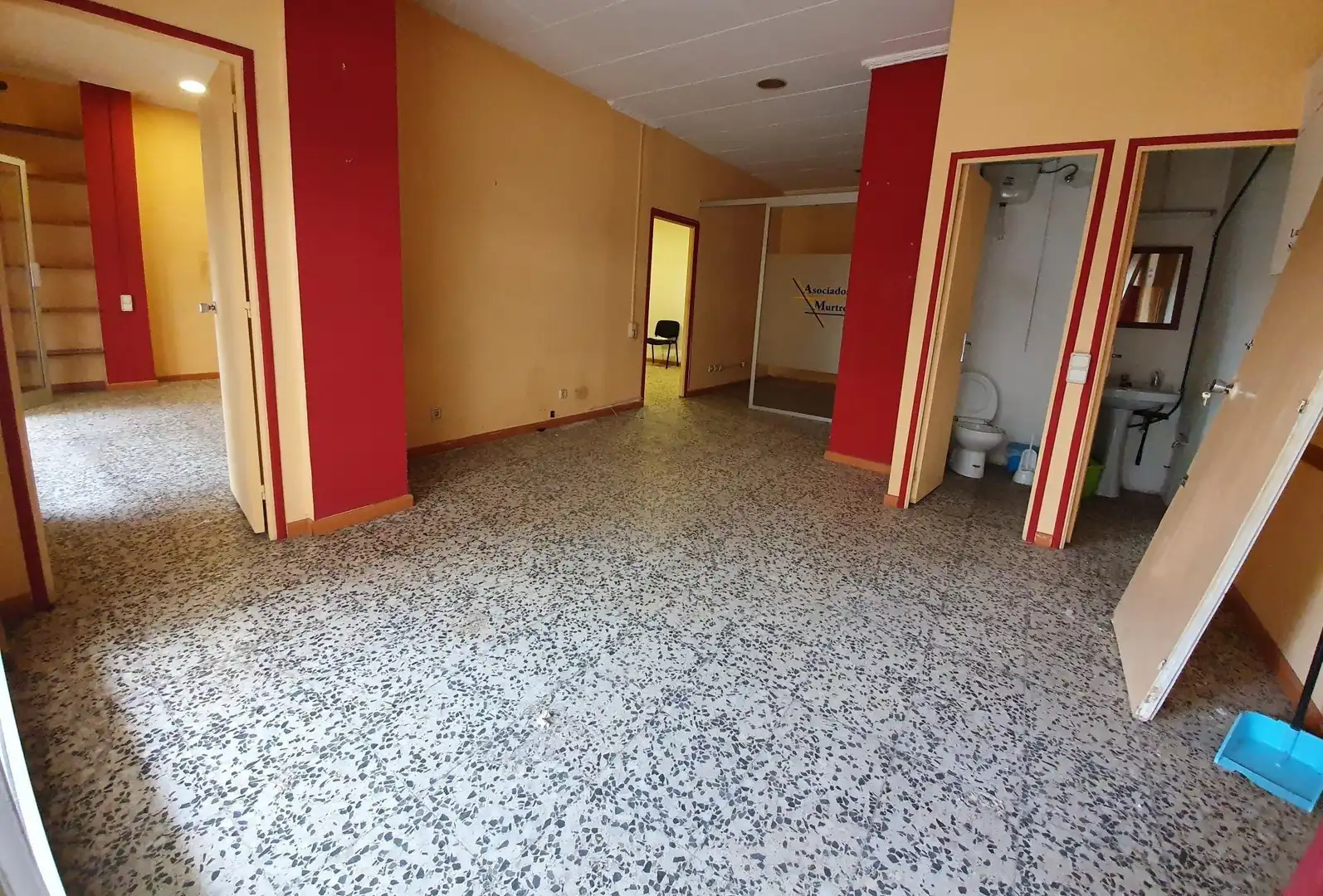 Gewerbefläche zum Verkauf in Carrer de Lusitània, imagen 5