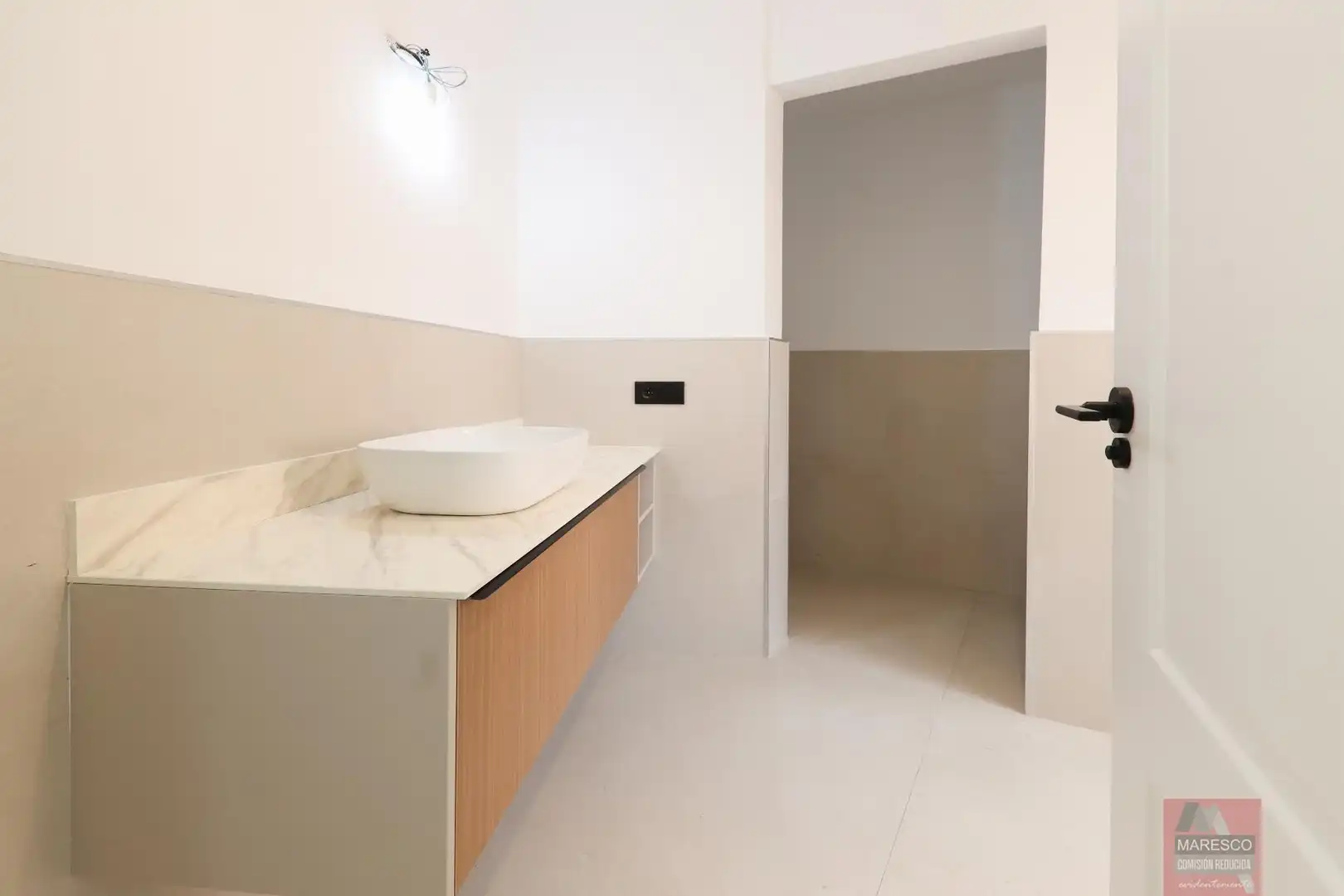 Bany de Àtic en venda en Estepona amb Terrassa, Balcó i Piscina comunitària