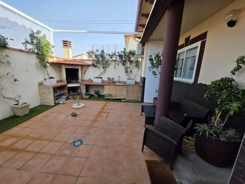 Terrassa de Casa o xalet en venda en Malpartida de Plasencia amb Aire condicionat, Calefacció i Jardí privat