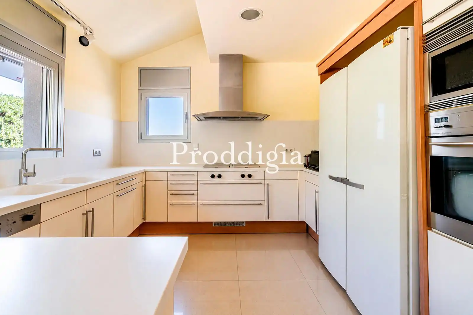 Kitchen of Houses for sale in Sant Cugat del Vallès  with Air Conditioner, Terrace and Storage room