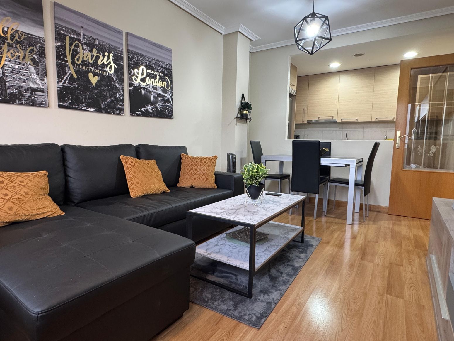 Living room of Flat to rent in  Logroño  with Heating, Storage room and Swimming Pool