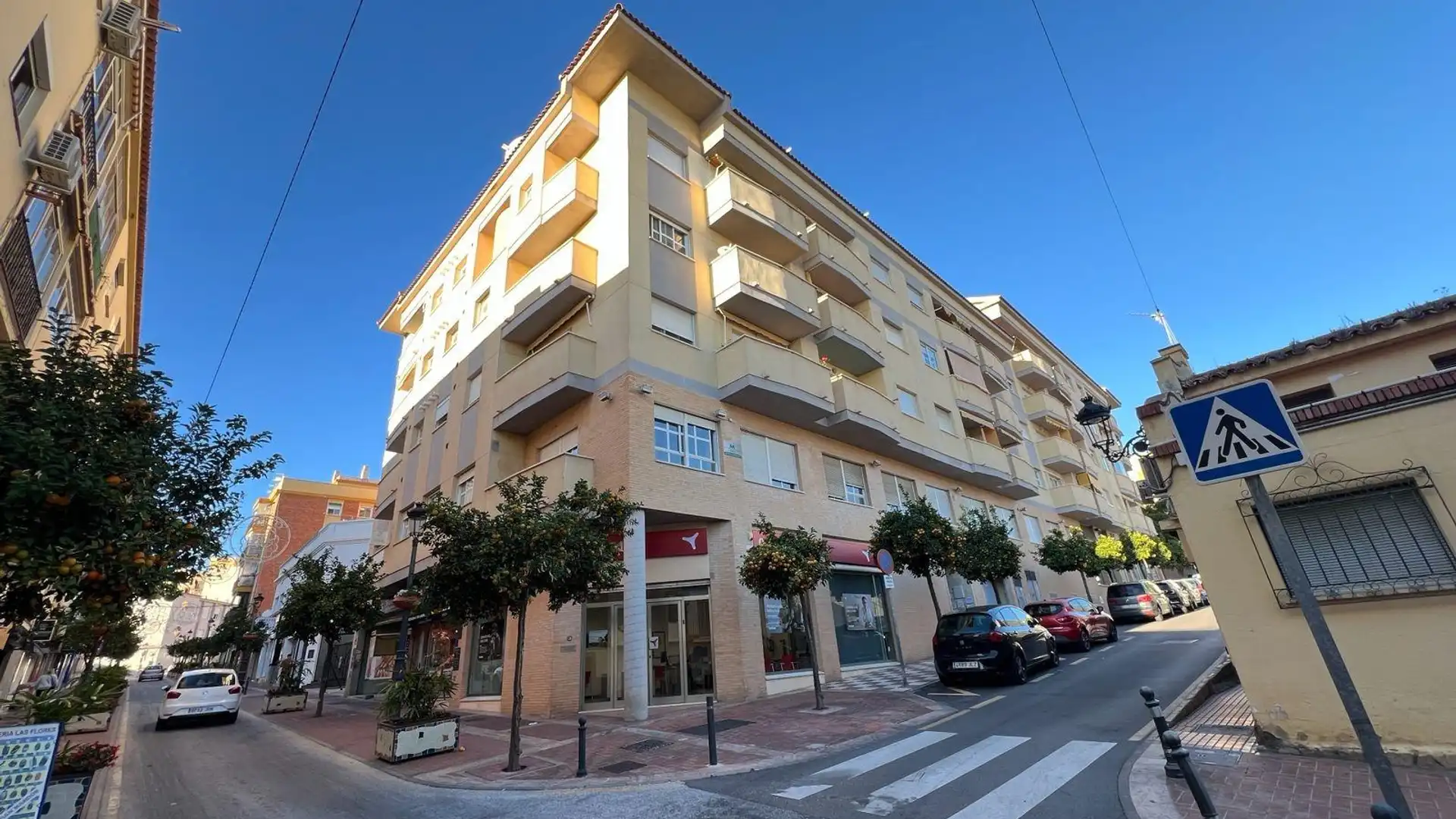 Vista exterior de Oficina en venda en Benalmádena