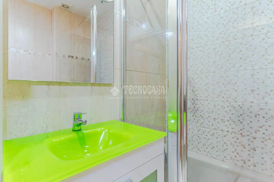 Badezimmer von Wohnung zum Verkauf in Polopos mit Klimaanlage, Terrasse und Gemeinschaftspool