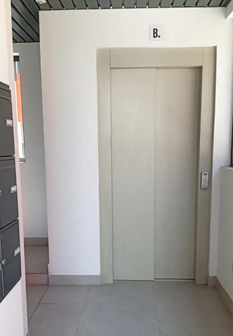 Piso en venta en Gijón  con Parquet