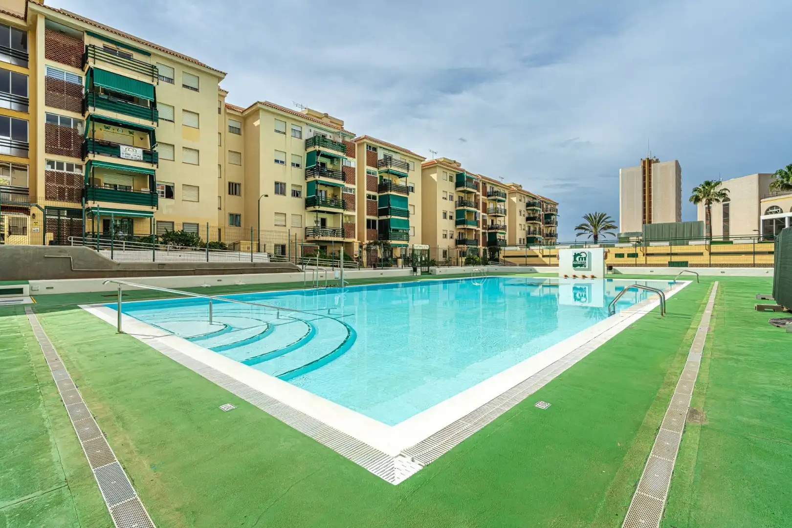 Piscina de Apartamento de alquiler en Arona con Amueblado y Piscina comunitaria