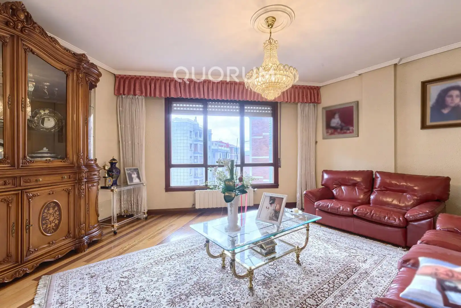 Sala de estar de Piso en venta en Basauri  con Calefacción, Terraza y Amueblado