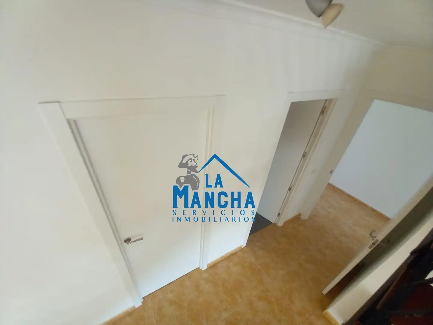 Casa adosada en venda en Madrigueras amb Calefacció, Terrassa i Traster