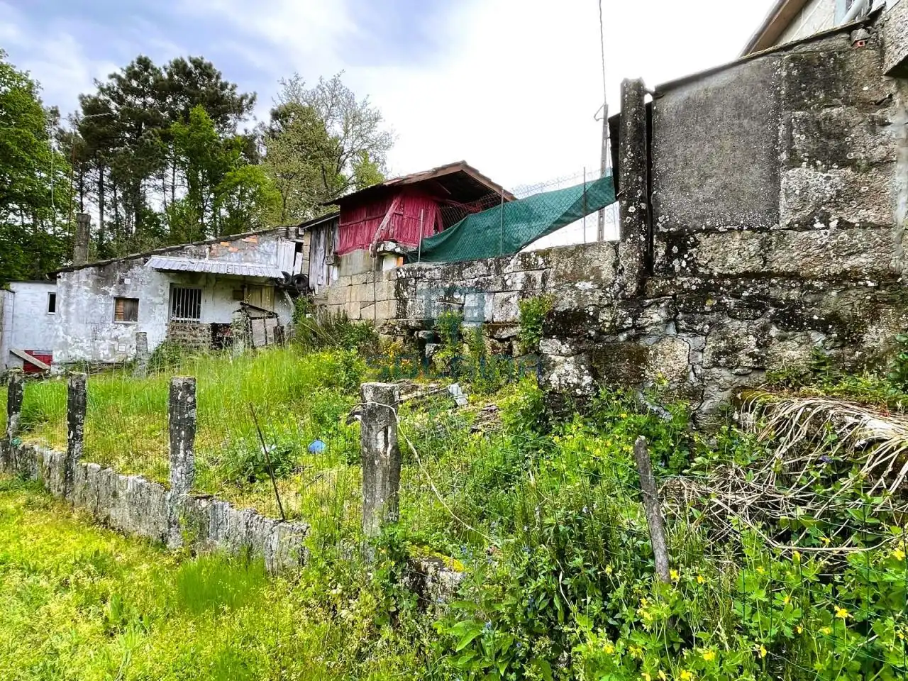 Finca rústica en venta en O Carballiño   con Calefacción y Jardín privado
