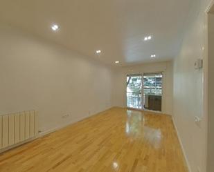 Bedroom of Flat for sale in  Barcelona Capital  with Air Conditioner, Heating and Balcony