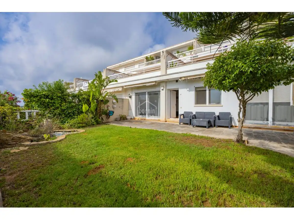 Vista exterior de Apartamento en venta en Es Mercadal con Jardín privado y Terraza