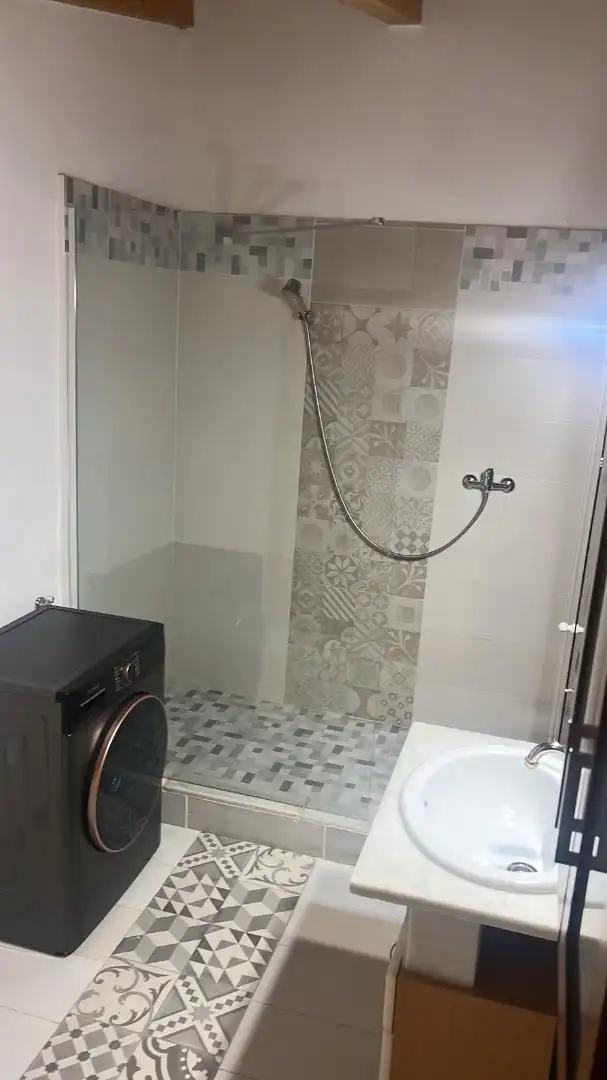 Baño de Casa o chalet en venta en Roda de Berà con Parquet, Terraza y Horno