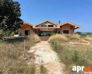 Vista exterior de Finca rústica en venda en Reus amb Jardí privat, Terrassa i Piscina