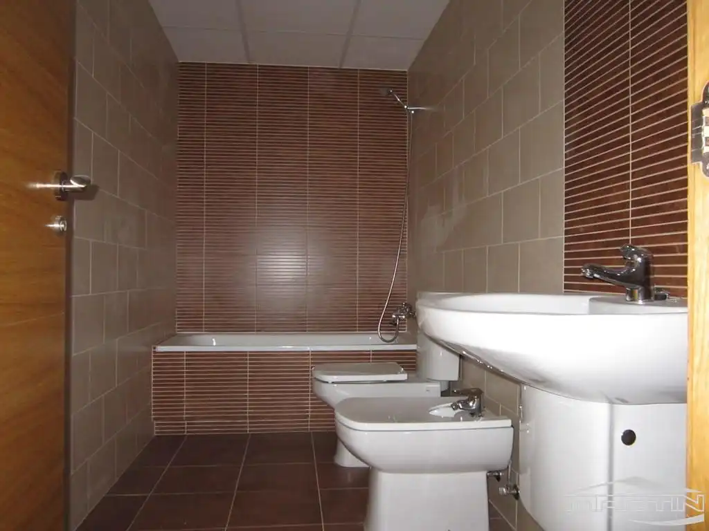 Bany de Dúplex en venda en Lucena amb Aire condicionat i Terrassa