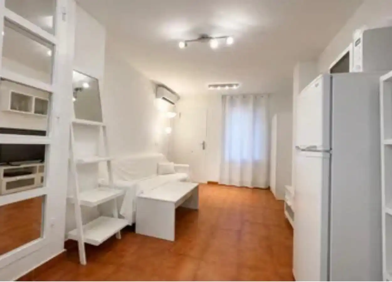 Sala d'estar de Planta baixa en venda en Torremolinos amb Aire condicionat, Calefacció i Jardí privat