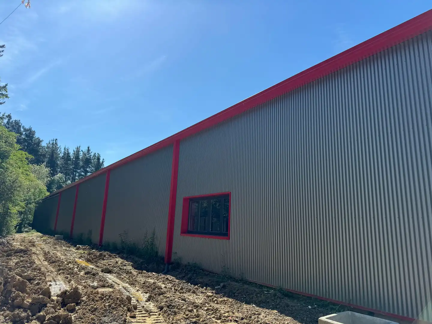 Vista exterior de Nau industrial en venda en Abadiño  amb Alarma