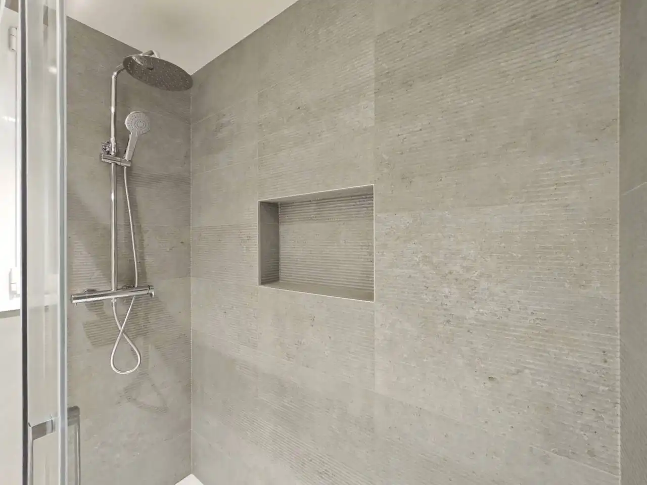 Baño de Piso de alquiler en Manresa con Aire acondicionado, Calefacción y Terraza