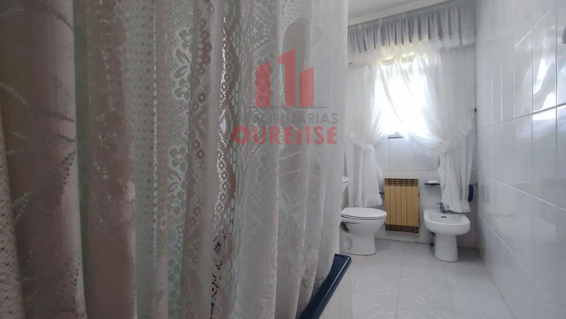 Baño de Casa o chalet en venta en San Cibrao das Viñas con Calefacción, Jardín privado y Terraza