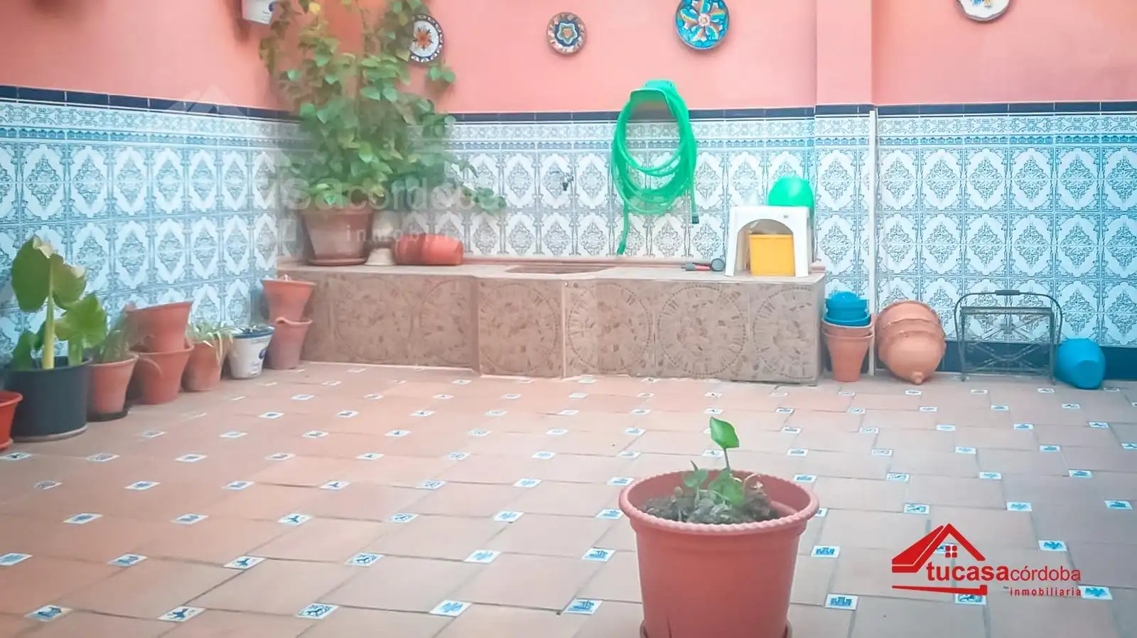Jardí de Casa o xalet en venda en Córdoba amb Aire condicionat, Traster i Moblat