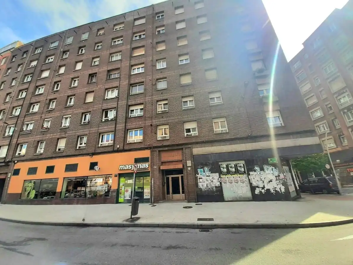 Flat for sale in La Calzada, Oeste