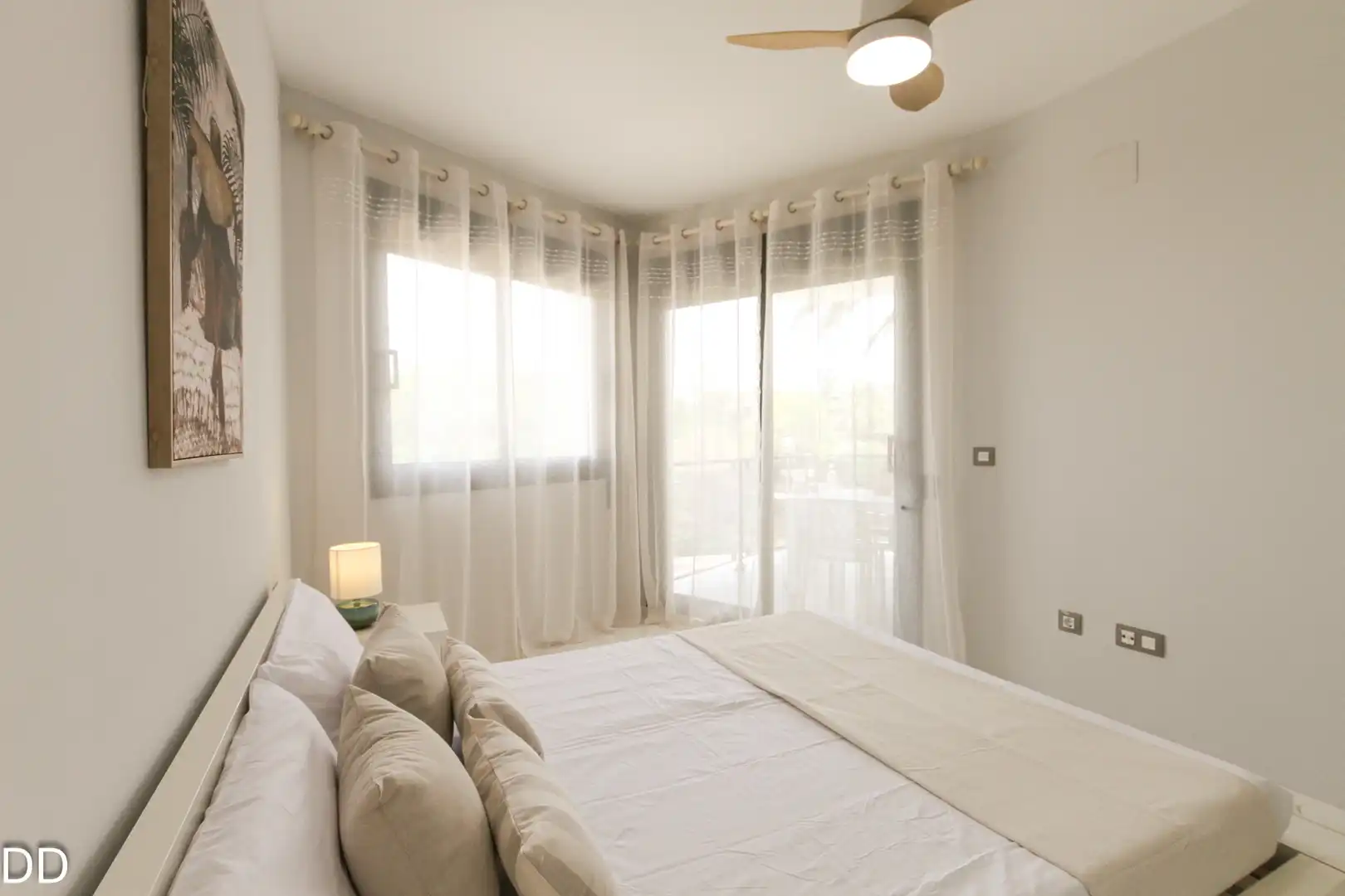Habitación de Apartamento de alquiler en Dénia con Aire acondicionado, Terraza y Amueblado