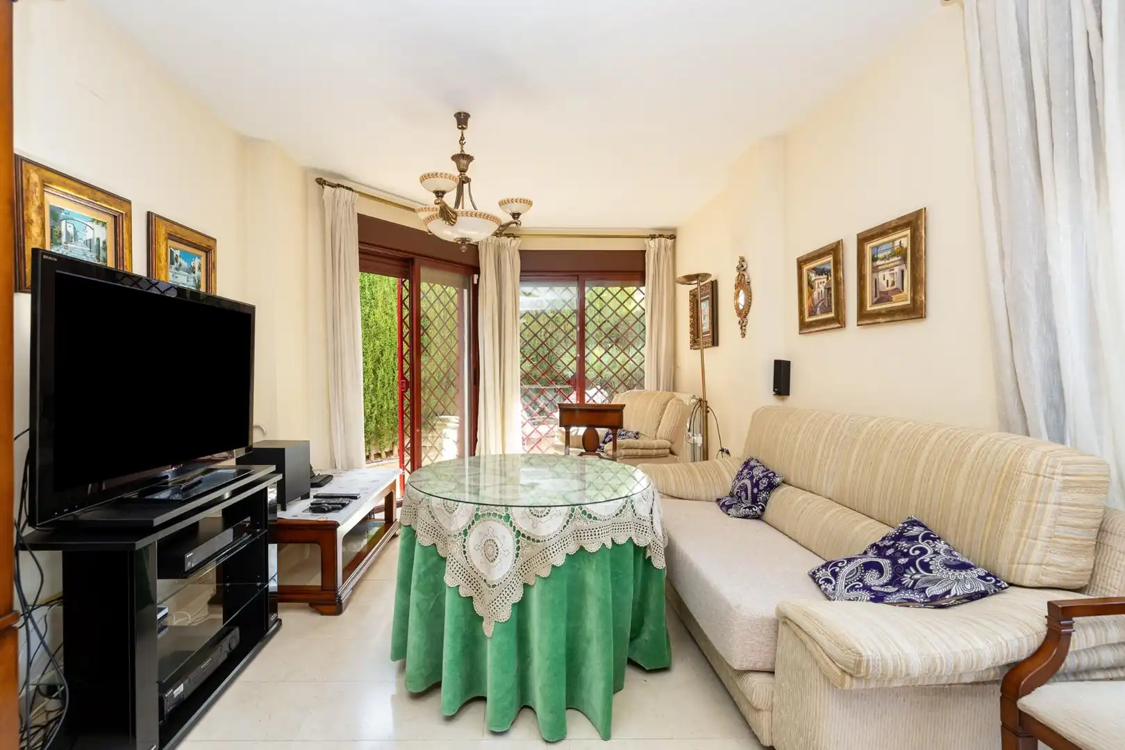 Living room of Houses for sale in Granada  with Heating, Private garden and Terrace