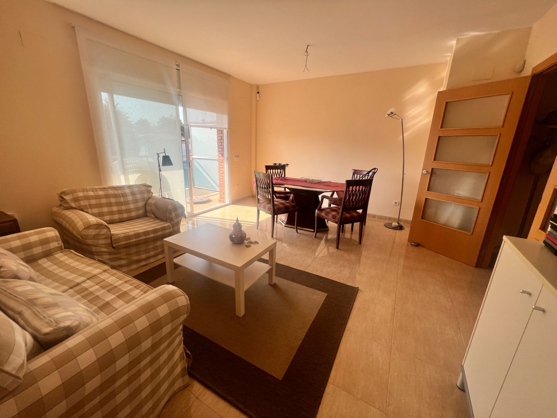 Sala d'estar de Apartament en venda en El Vendrell amb Aire condicionat, Calefacció i Jardí privat