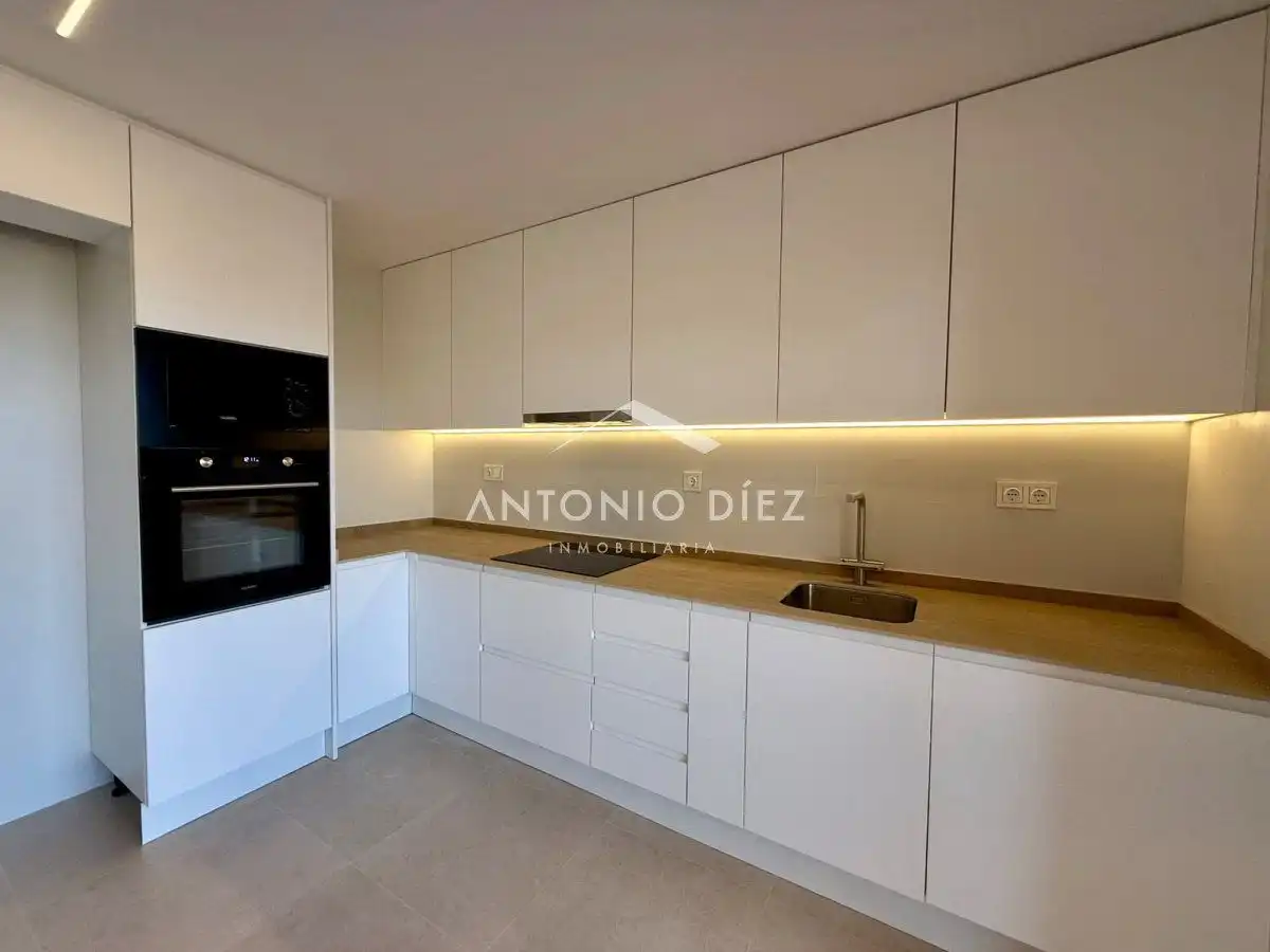 Cuina de Àtic en venda en Aspe amb Aire condicionat, Terrassa i Traster