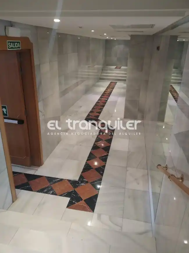Wohnung zur Miete in Madrid mit Parkett, Schwimmbad und Möbliert