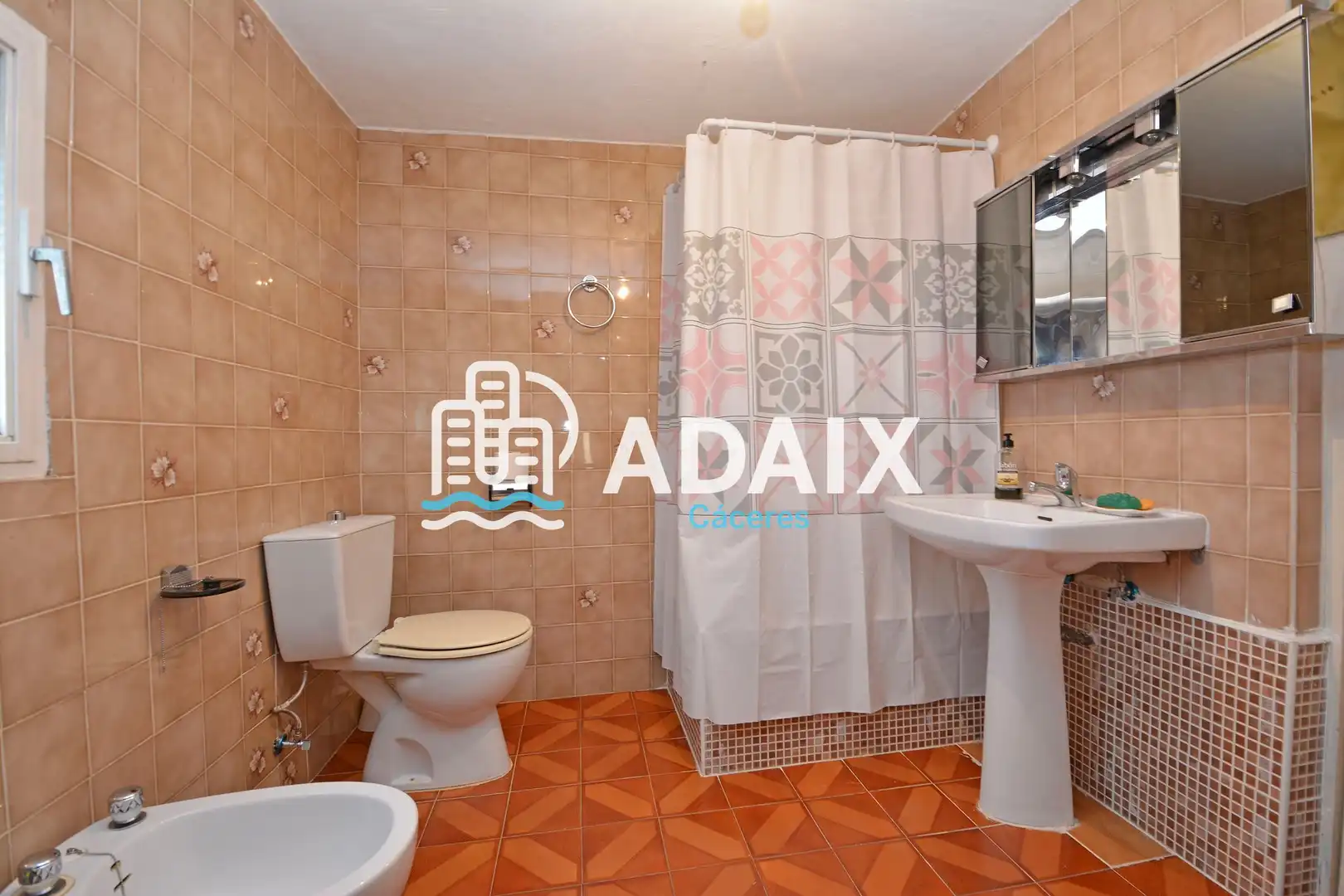 Baño de Casa adosada en venta en Aldea del Cano con Calefacción, Terraza y Trastero
