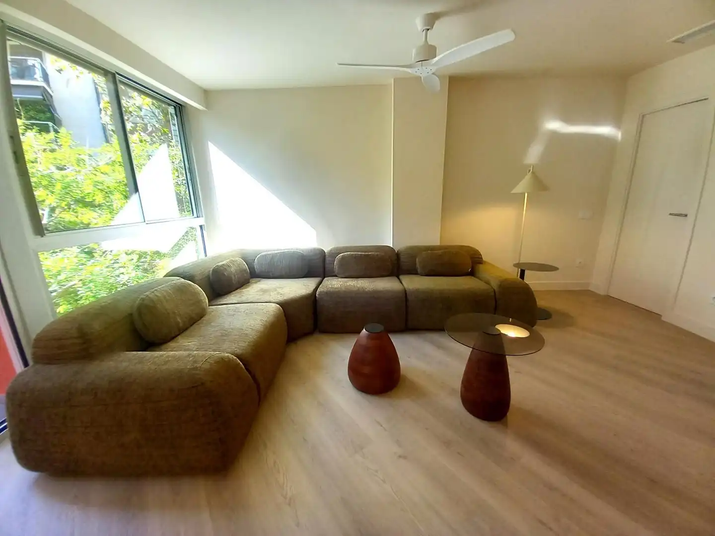 Wohnzimmer von Wohnung zur Miete in Barcelona mit Klimaanlage, Heizung und Terrasse
