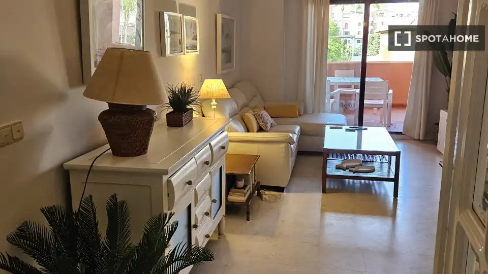 Sala d'estar de Apartament per a compartir en Motril amb Aire condicionat, Terrassa i Moblat