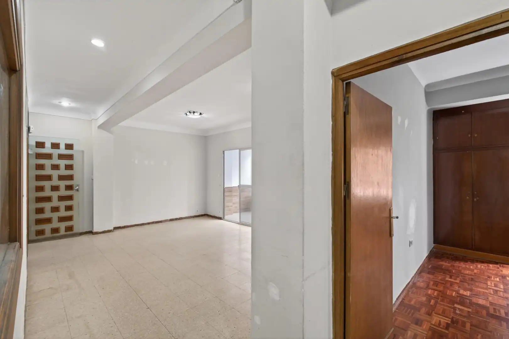 Piso en venta en Málaga con Balcón y Alarma