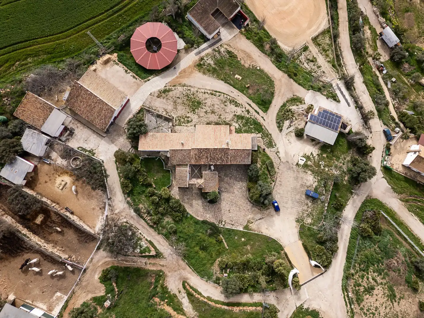Vista exterior de Finca rústica en venta en Villanueva de la Concepción con Terraza, Piscina y Amueblado