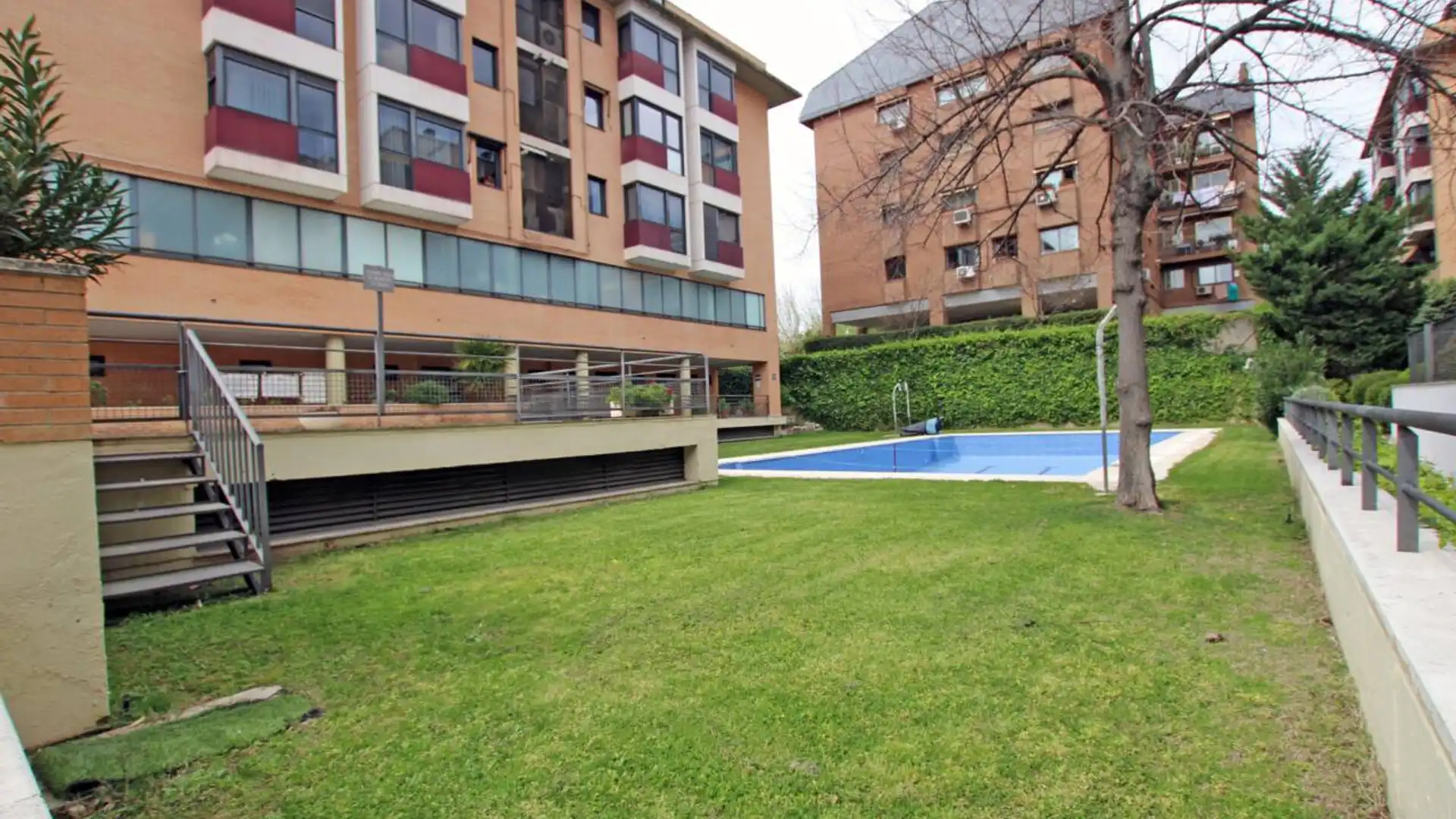 Piscina de Piso de alquiler en  Madrid Capital con Aire acondicionado y Piscina comunitaria