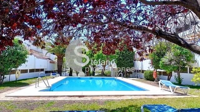 Casa adosada en Venta en De La Sierra en Cerrado de Calderón - Hacienda Paredes