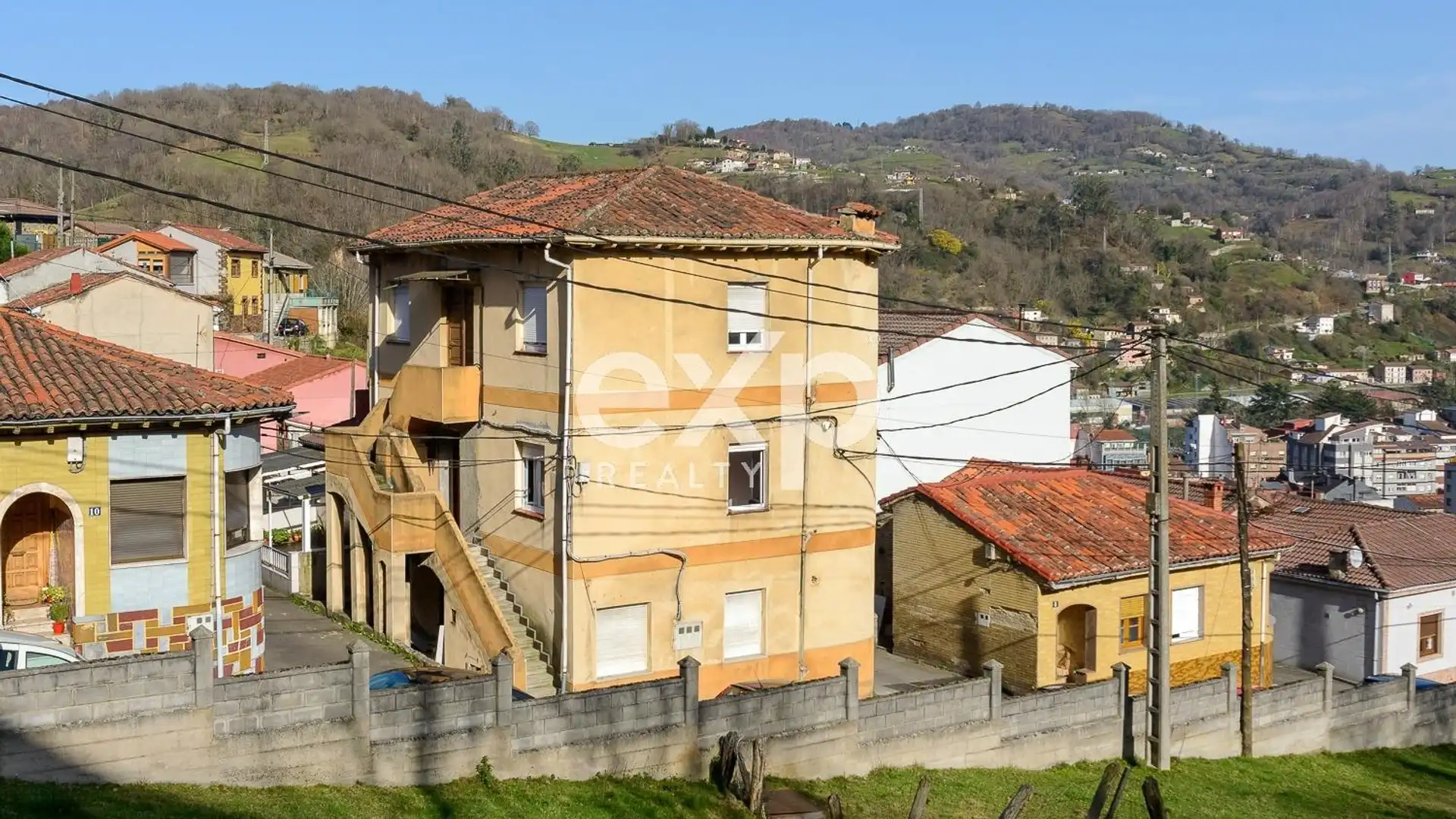 Exterior view of Single-family semi-detached for sale in Langreo