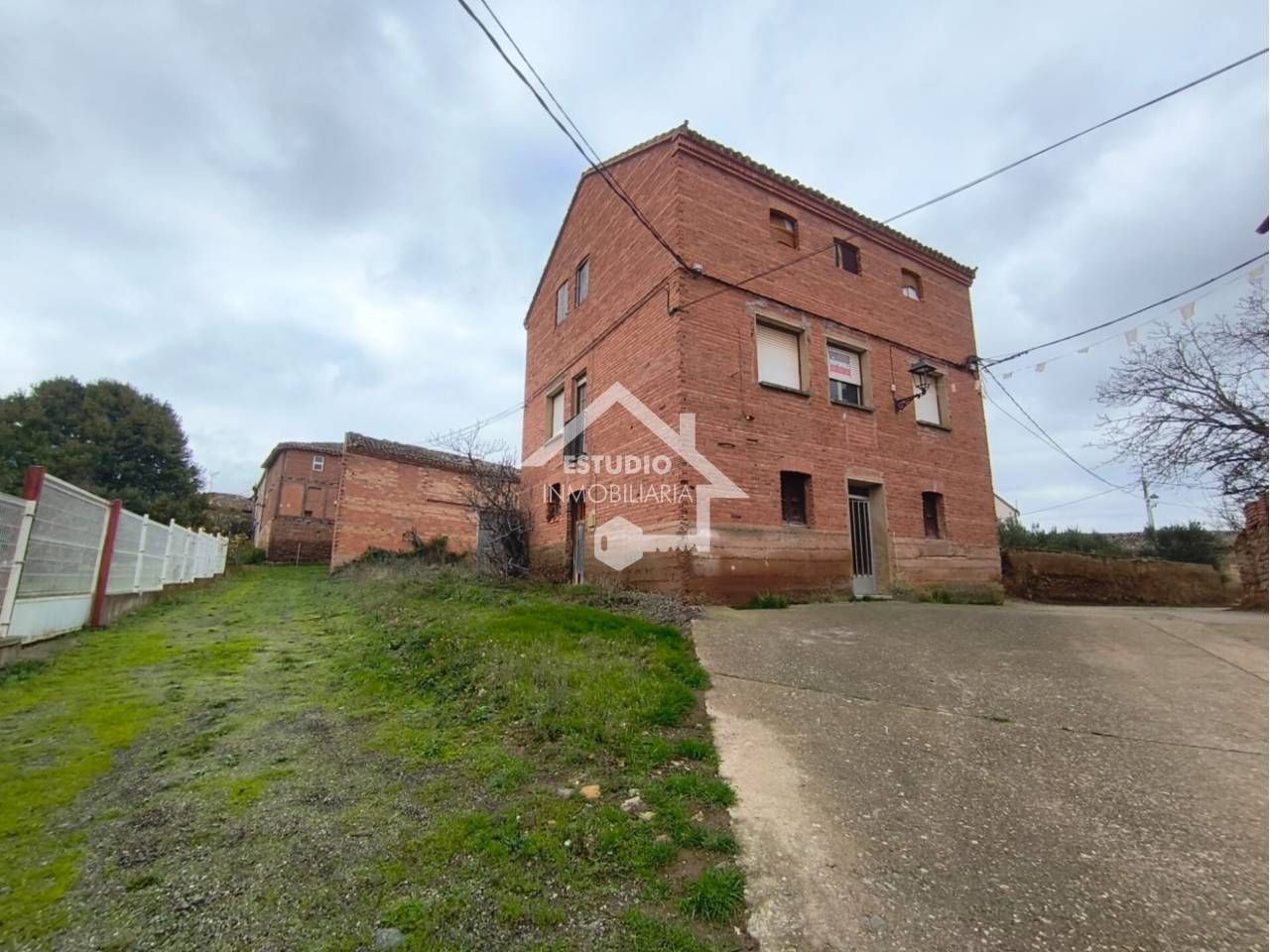 Exterior view of House or chalet for sale in Torrecilla Sobre Alesanco  with Private garden and Furnished