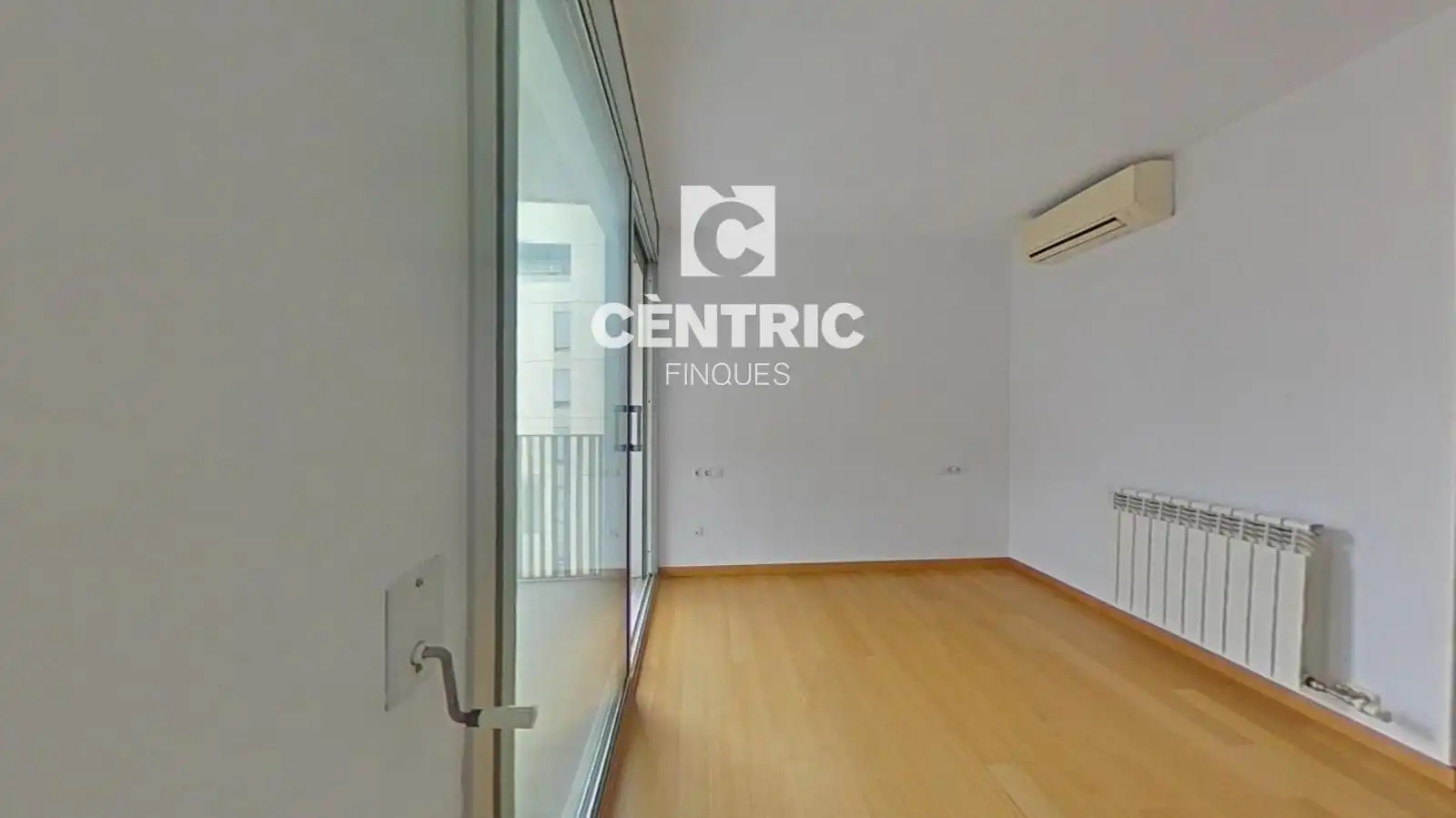 Flat for sale in Plaça Catalunya - Escola Industrial