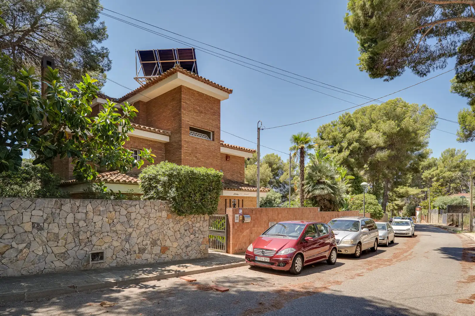 Vista exterior de Casa o xalet en venda en Tarragona amb Aire condicionat, Jardí privat i Terrassa