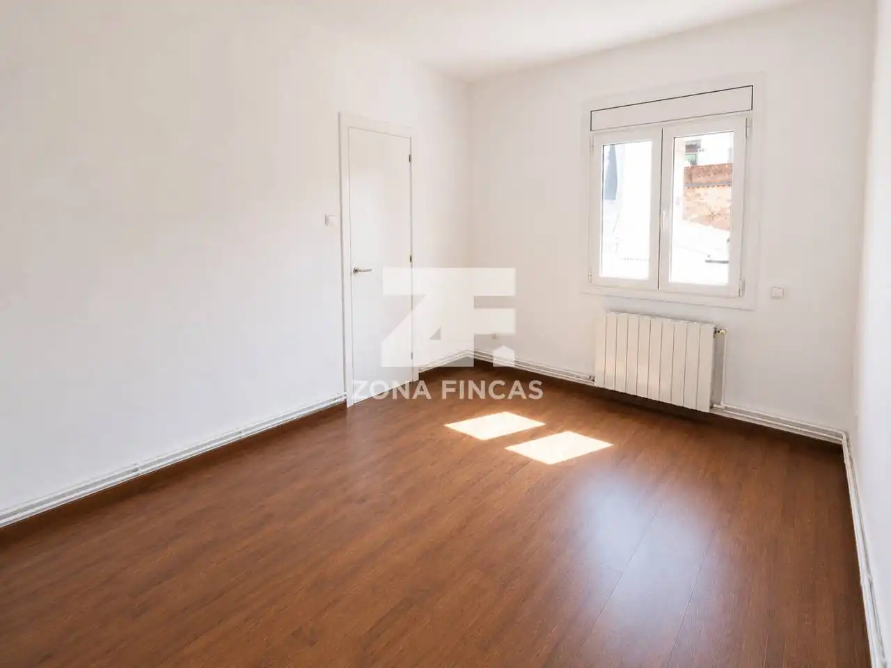 Dormitori de Àtic en venda en Santa Coloma de Gramenet amb Aire condicionat, Calefacció i Parquet