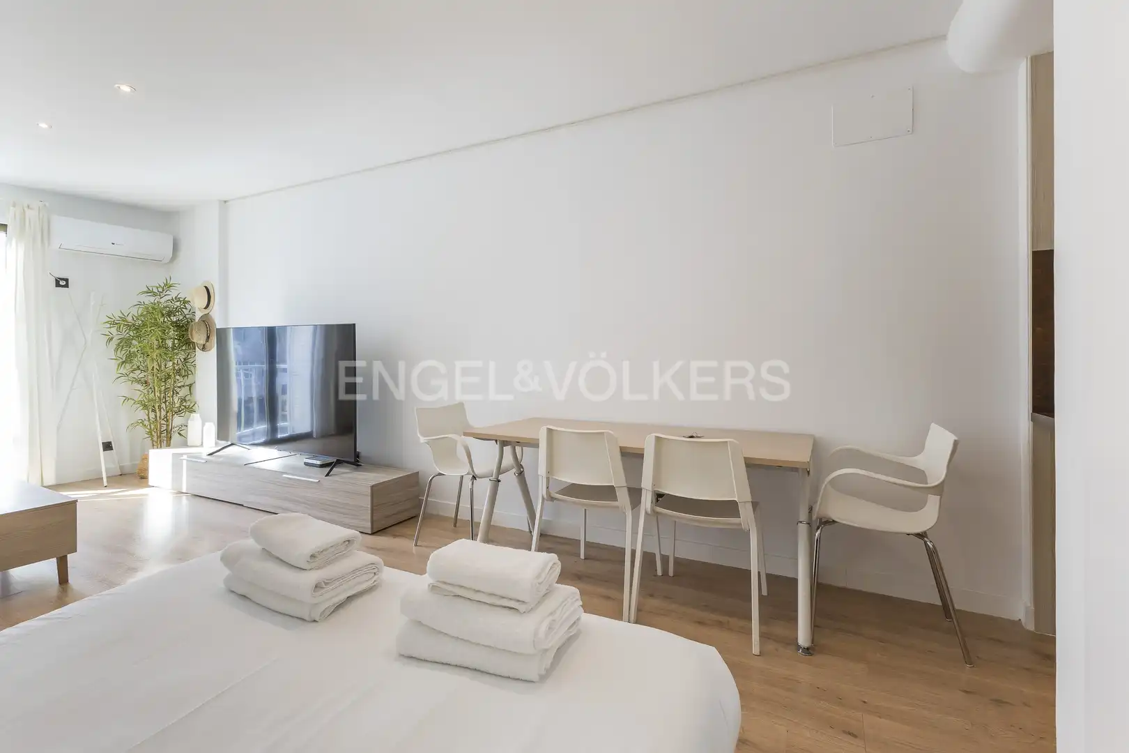 Habitación de Apartamento en venta en Madrid con Aire acondicionado, Calefacción y Balcón