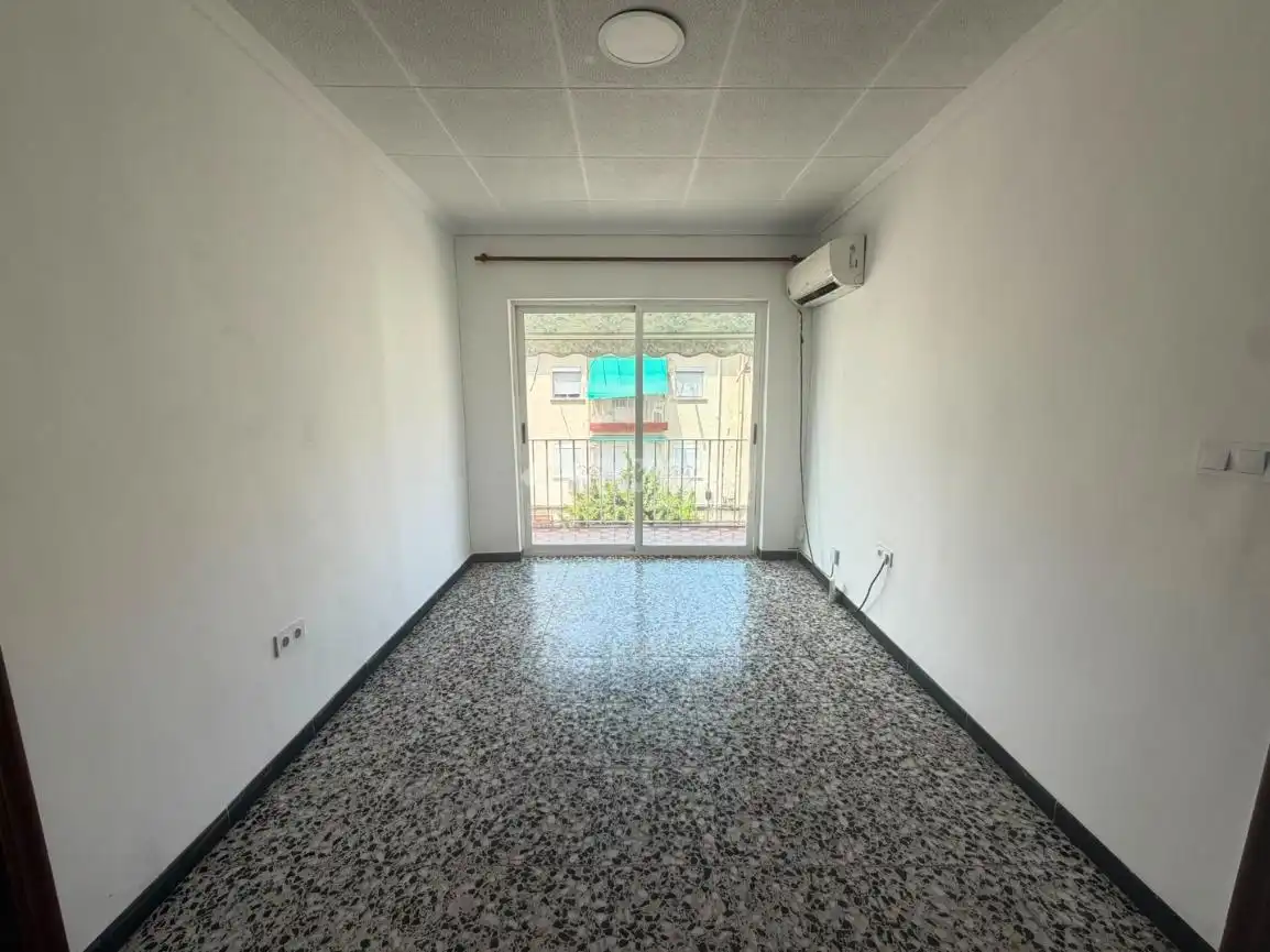 Flat with terrace for sale in Florida - Ciudad de Asís, imagen 3