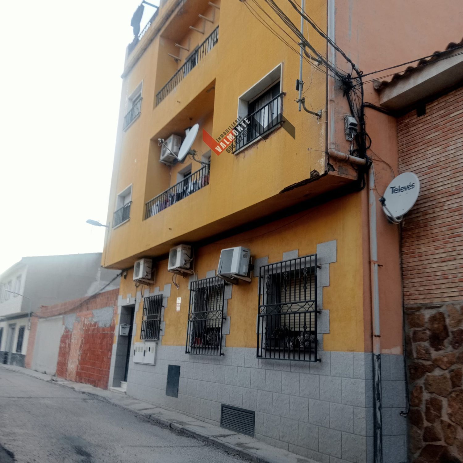 Vista exterior de Piso en venta en Alameda de la Sagra con Calefacción